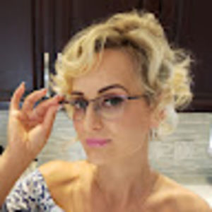 Meet your Posher, Elvira